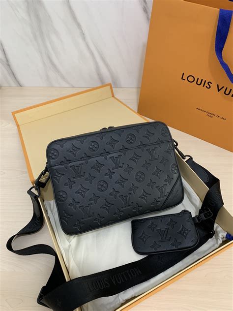 duo messenger bag lv|louis vuitton black messenger.